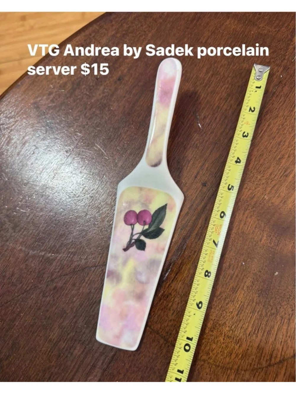 Andrea by Sadek porcelain cake/pie server